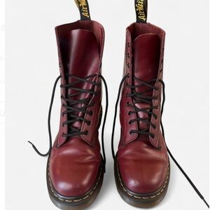 Dr. Martens 1460 Boots size 9
